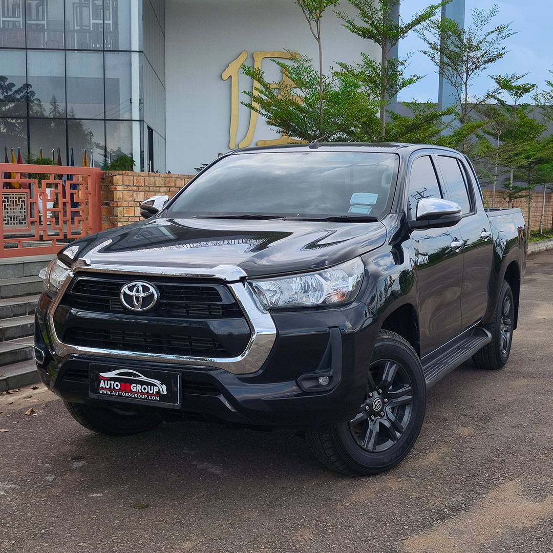 toyota-new-hilux-g-double-cabin-2400-manual-double-cabin-4x4-diesel-black-2rows-2022-kt-8875-yv-3154
