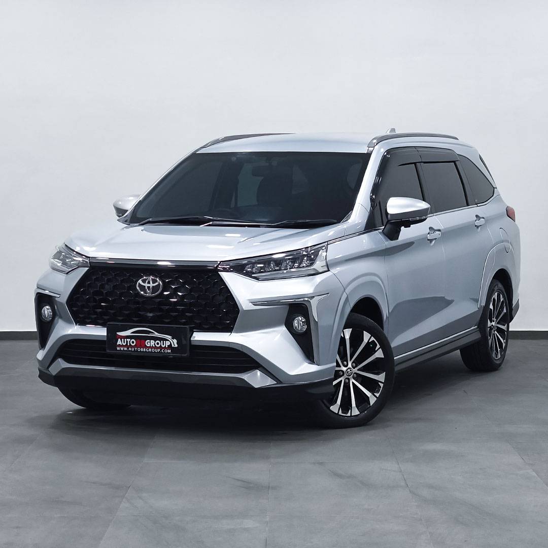 toyota-veloz-q-mpv-1500-cvt-4x2-premium-silver-3rows-2022-be-1382-fh-3160