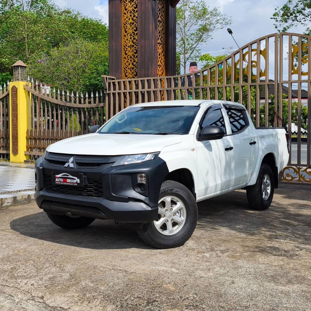 mitsubishi-new-triton-dc-hdx-double-cabin-2500-manual-double-cabin-4x4-diesel-white-2rows-2019-bg-8186-dj-3198