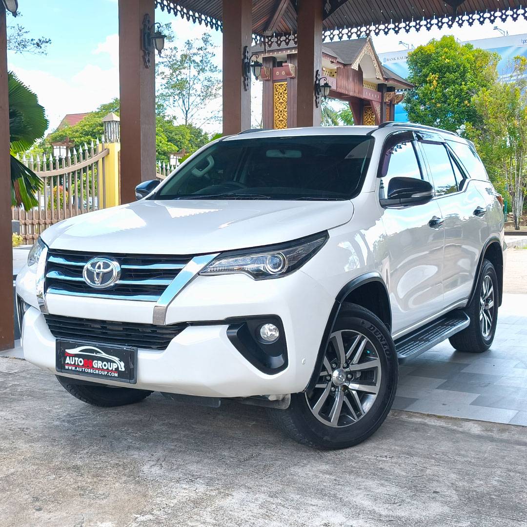toyota-all-new-fortuner-vrz-suv-2400-matic-4x2-diesel-white-3rows-2016-bg-1156-oo-3214