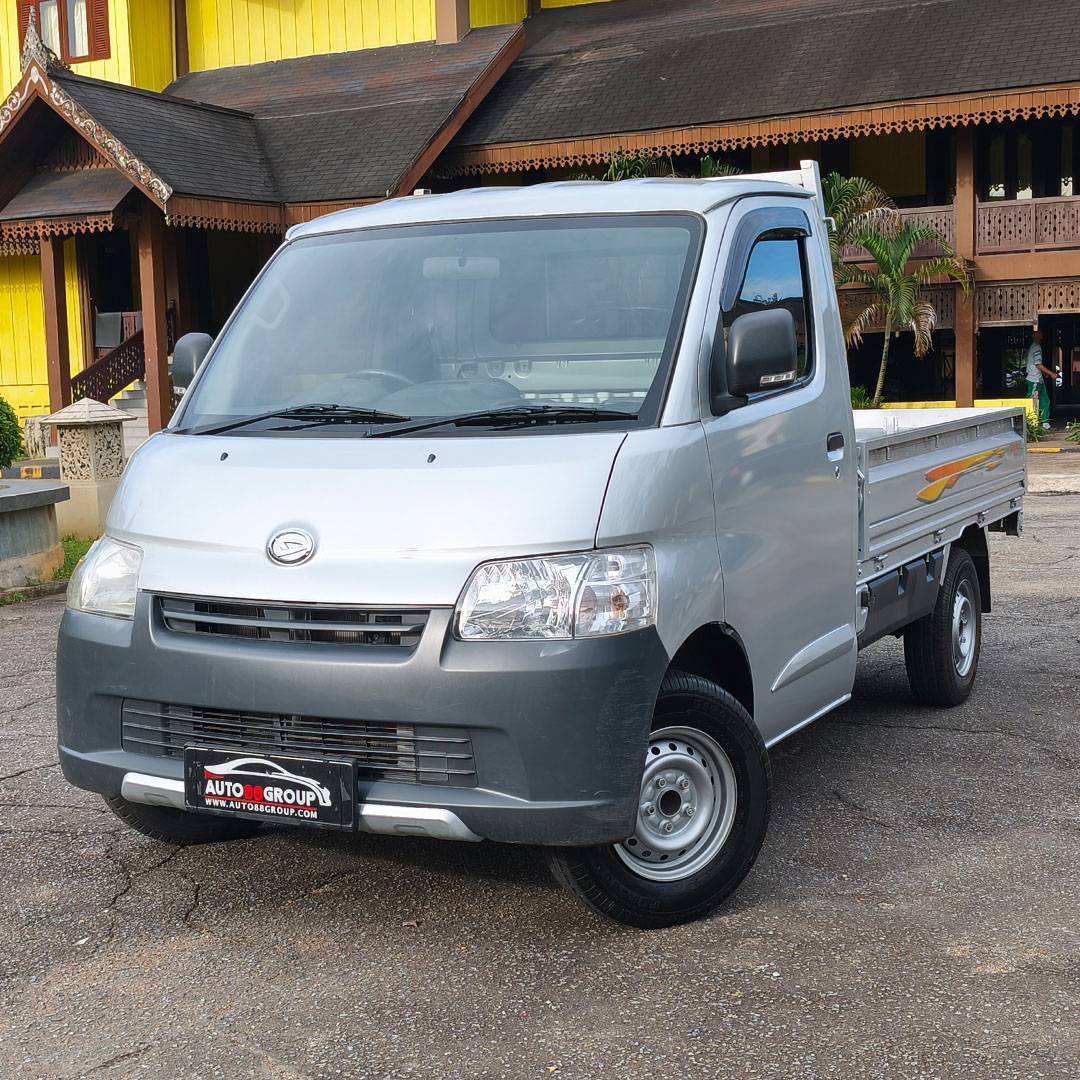 daihatsu-granmax-pick-up-pickup-1300-manual-standar-4x2-premium-silver-1rows-2024-kb-8393-gs-3258